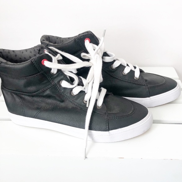 CAT & JACK black hi-tops sneakers STARS lining shoes SIZE Big boy 6 LIKE NEW - Picture 4 of 10